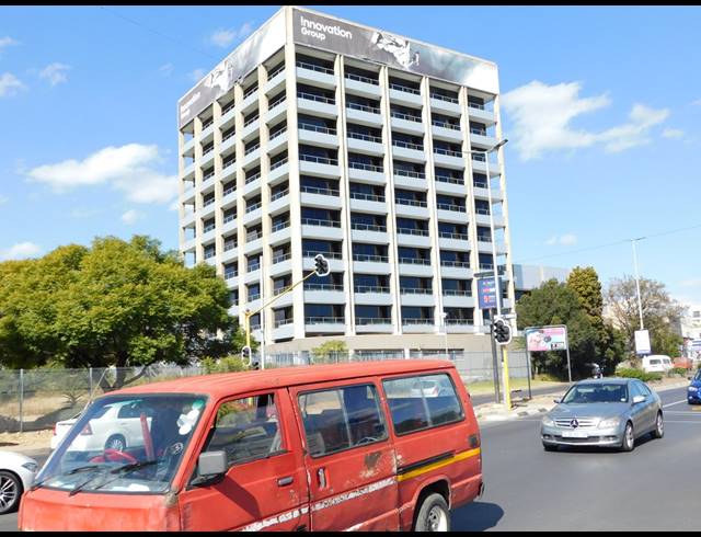 1,350M² OFFICE TO LET IN RANDBURG CENTRAL